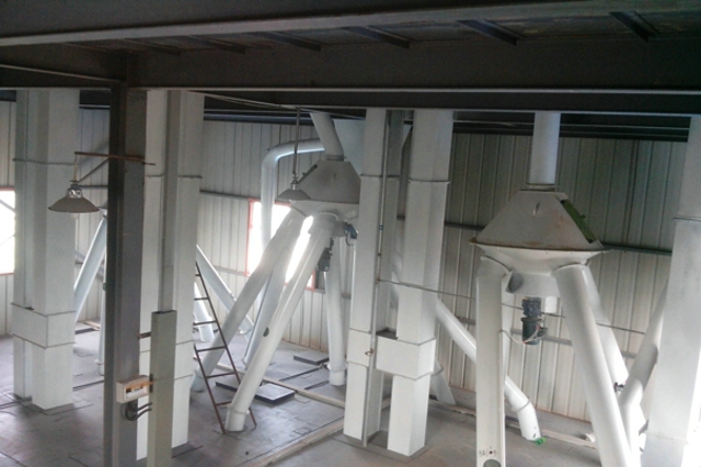 饲料加工设备